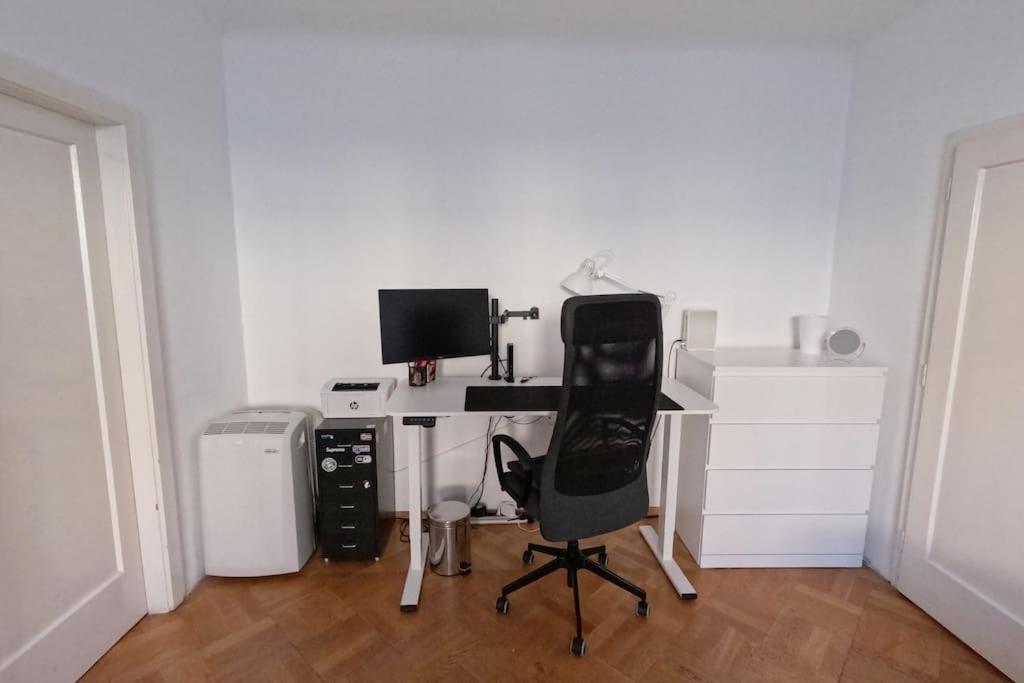 Vienna: Cozy 2-Room Apt. Екстериор снимка