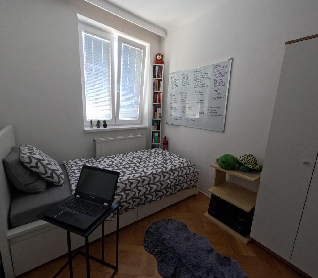 Vienna: Cozy 2-Room Apt. Екстериор снимка