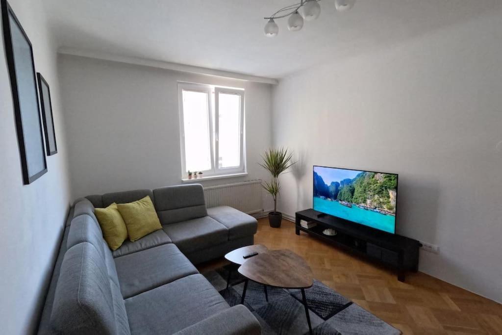 Vienna: Cozy 2-Room Apt. Екстериор снимка