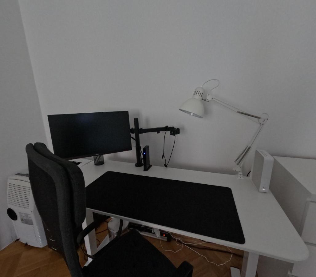 Vienna: Cozy 2-Room Apt. Екстериор снимка