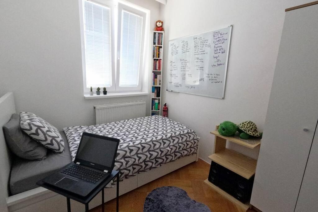 Vienna: Cozy 2-Room Apt. Екстериор снимка